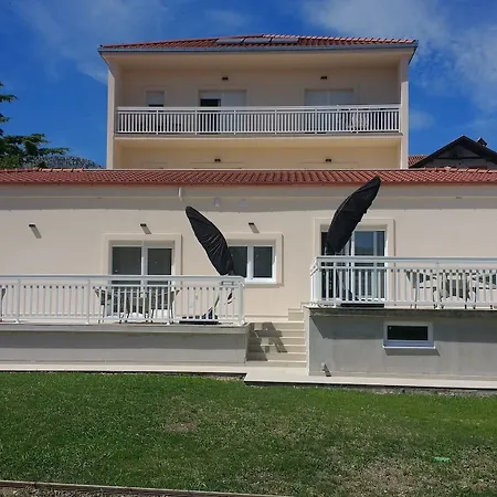 Split Bay * Kastel Luksic
